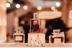 The World of Authentic Perfumes: A Journey Through Exclusive Scents and Timeless Elegance